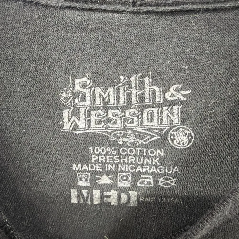 Smith & Wesson Vintage Print T-Shirt - Size Medium - Gray - Cotton Blend - NICE